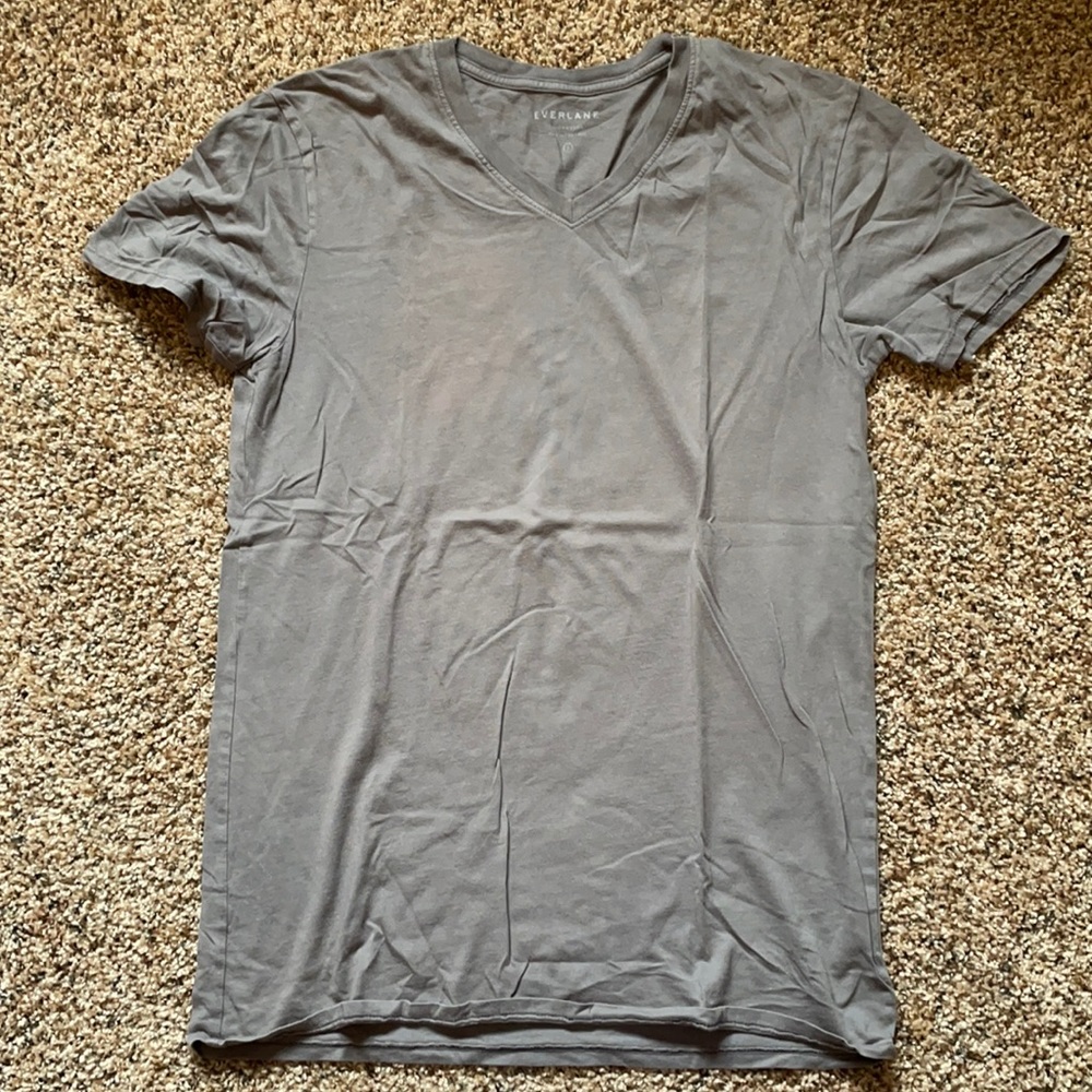 Men’s small Everlane tshirt